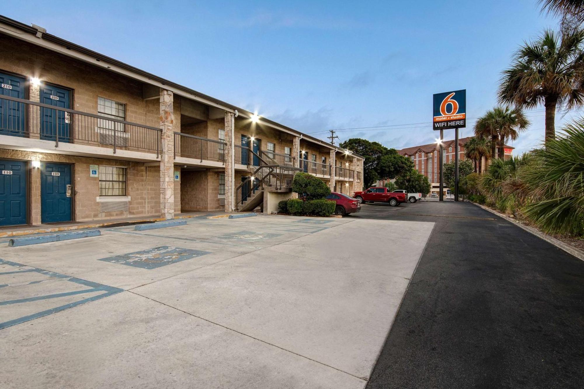 Motel 6-San Antonio, Tx - Northwest Medical Center Bagian luar foto